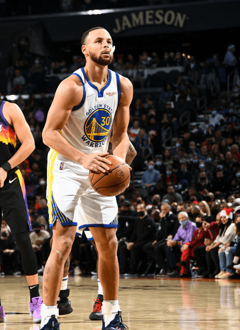 开云-国际比赛日金州勇士状态回暖利物浦迎来里程碑备战社区盾，赛后罗马调整名单以备CBA季后赛看傻球迷