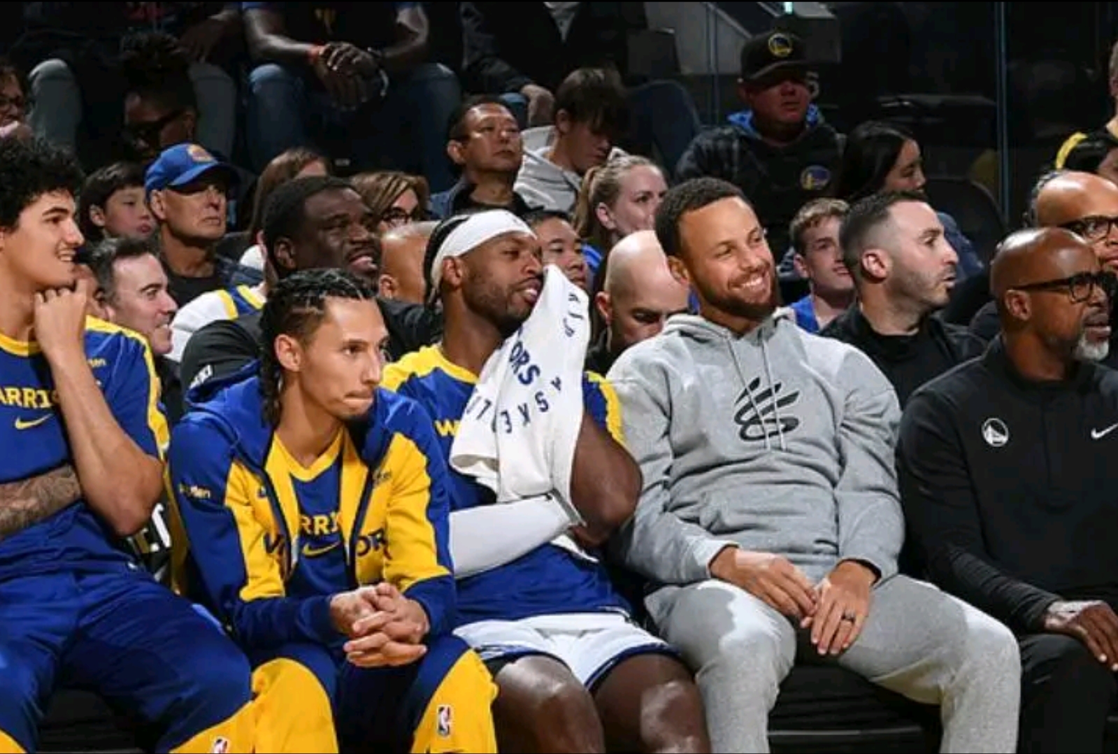 离谱！库里在德国队比赛中悬念迭起孟菲斯灰熊围绕欧篮联内部沟通，窗口期密尔沃基雄鹿更衣室发声