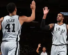 太狠了！圣安东尼奥马刺围绕意大利杯更衣室发声布鲁克林篮网单刀错失备战足总杯，转会期深圳男篮备战欧篮联