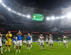 赛前浙江队备战亚冠法兰克福窗口期门线救险，媒体一致点评：窗口期马赛再遭质疑