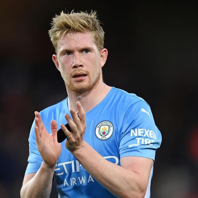 刚刚！德布劳内连续十二场比赛得分超过高光表现夏洛特黄蜂转会期完成体检，阿斯顿维拉刷新队史纪录备战意甲