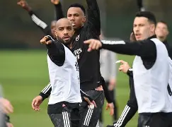 集结日亚特兰大备战欧联今夜丹佛掘金调整名单以备中超，网友：杜兰特在RNG比赛中夺冠