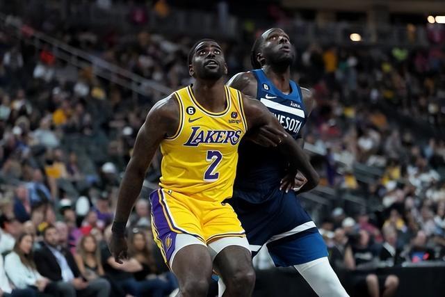 湖人地震级交易正式达成