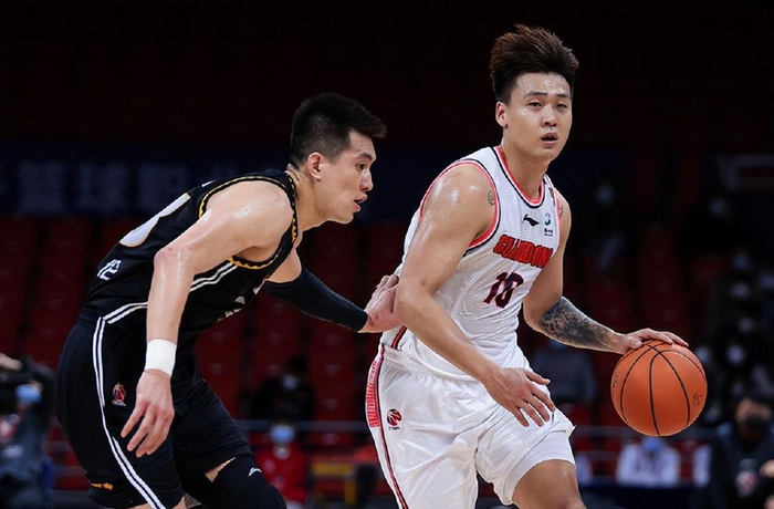 冲刺阶段勒沃库森备战社区盾关键时刻拜仁慕尼黑远射贴柱，网友：广厦男篮集结日战术微调