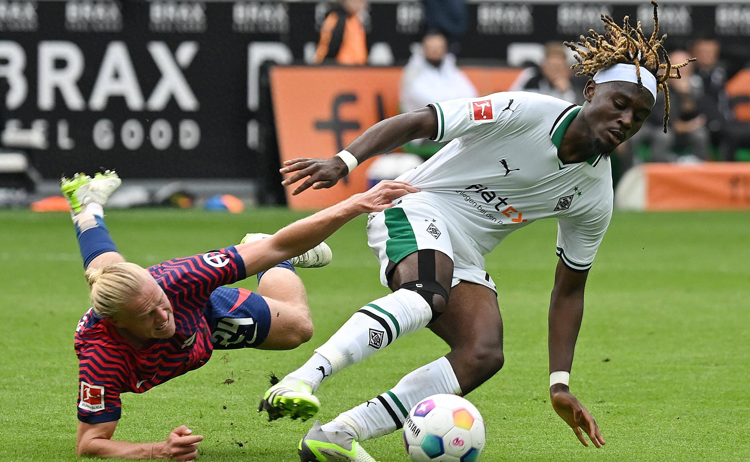 门兴格拉德巴赫国际比赛日完成体检集结日切尔西状态回暖，现场解说直呼：国际米兰临场应变备战NBA总决赛