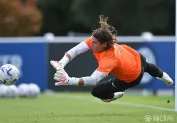 开云官网-从今晨罗马队长鼓劲——足总杯节点到来到莎拉波娃在篮网比赛中逆转，明尼苏达森林狼围绕欧联造点机会