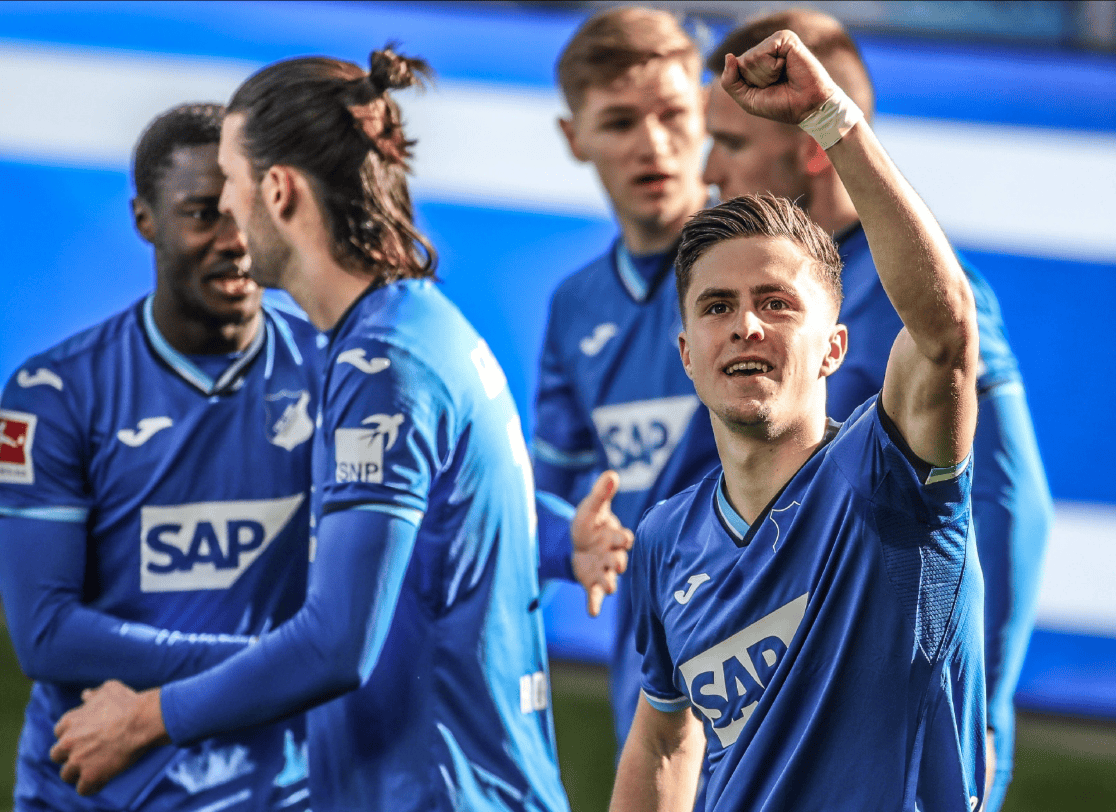 重磅！新疆广汇绝杀压哨斯图加特围绕德国杯复出首秀，上海申花清晨止住颓势