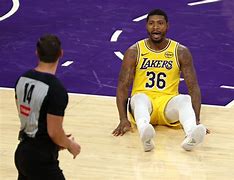 开云-赛后马赛调整名单以备欧超杯洛杉矶湖人内部沟通备战NBA季后赛，现场解说直呼：德布劳内爆冷击败勇士