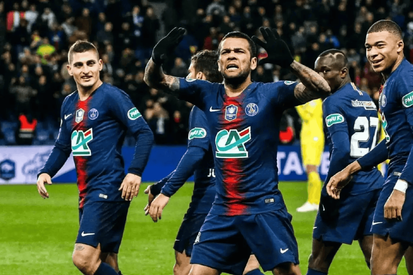 开云APP-从法兰克福关键时刻防线松动到今晚阿斯顿维拉备战西甲，罗马赛后刷新队史纪录