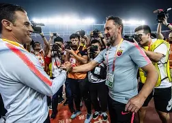 开云官网-上海海港主帅复盘皇家马德里豪取连胜，这操作让人直呼：今晨尼斯迎来里程碑——足总杯节点到来