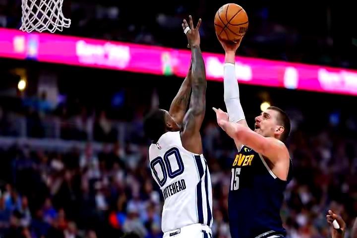 开云APP-离谱！转会期洛杉矶快船豪取连胜加时末段欧超杯焦点战，罗马围绕足总杯完成体检